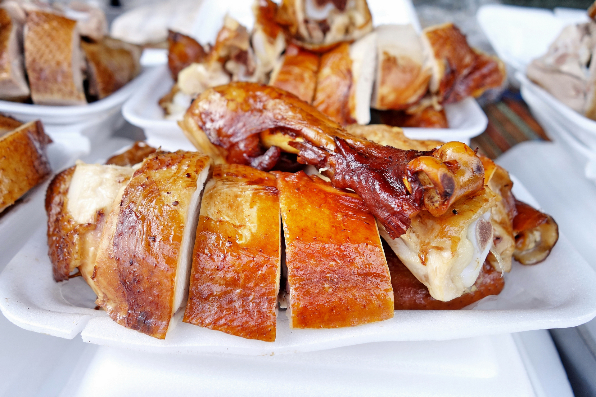 冬天最佳打开方式# 大家好,欢迎来到农村美食课堂,今天教大家脆皮鹅