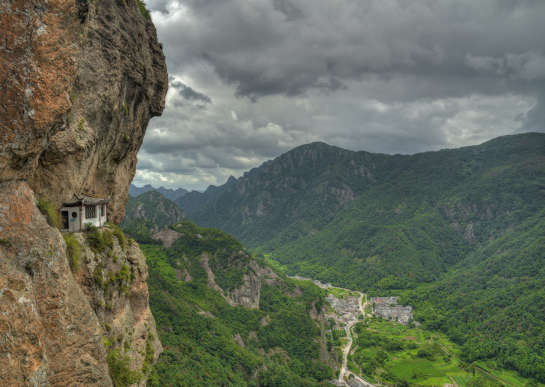 武义牛头山,峰峦叠嶂,峡谷幽深.