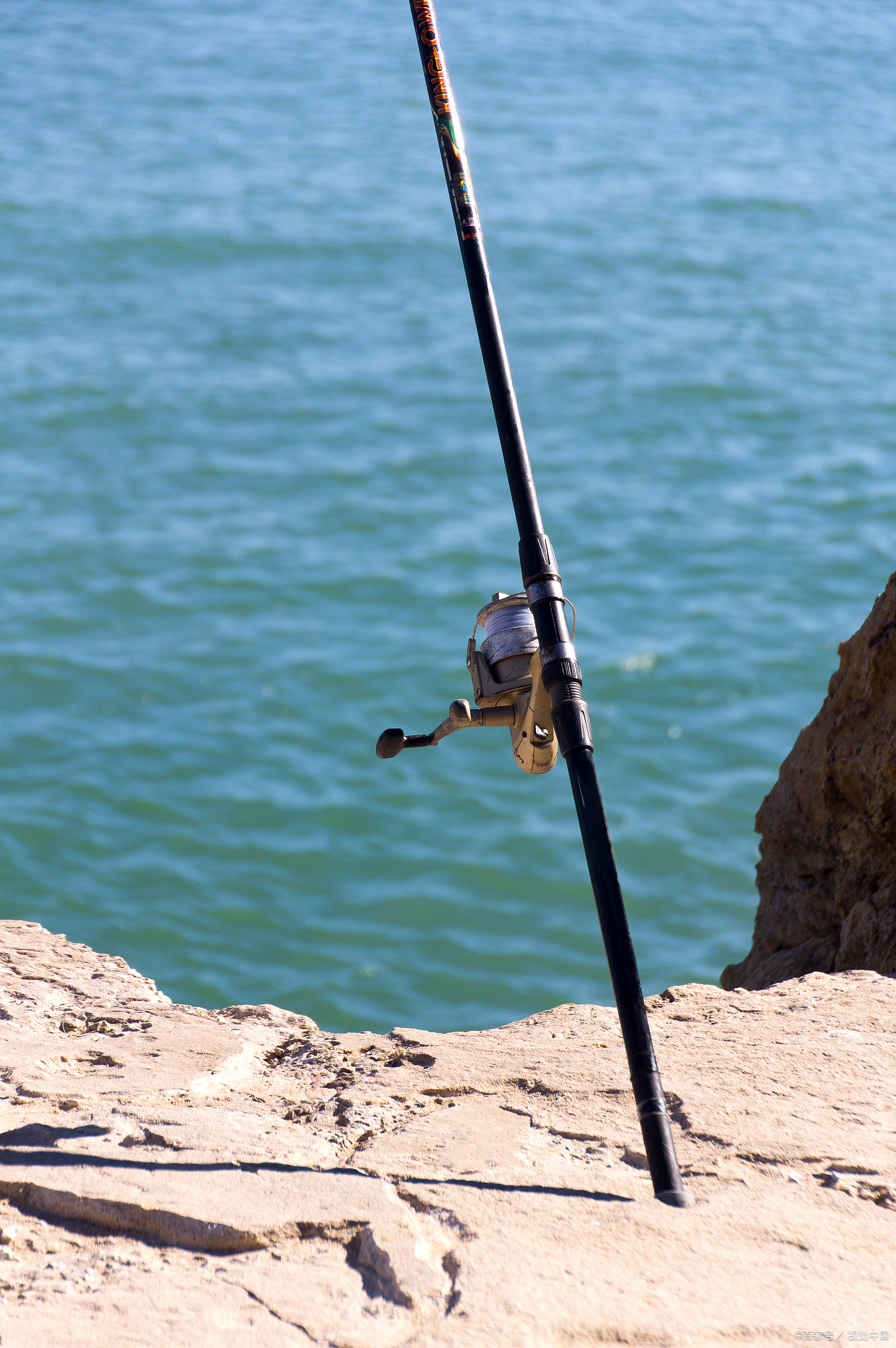 蕴含着鱼竿的物理特性,彰显了钓鱼人的智慧,追求."8h