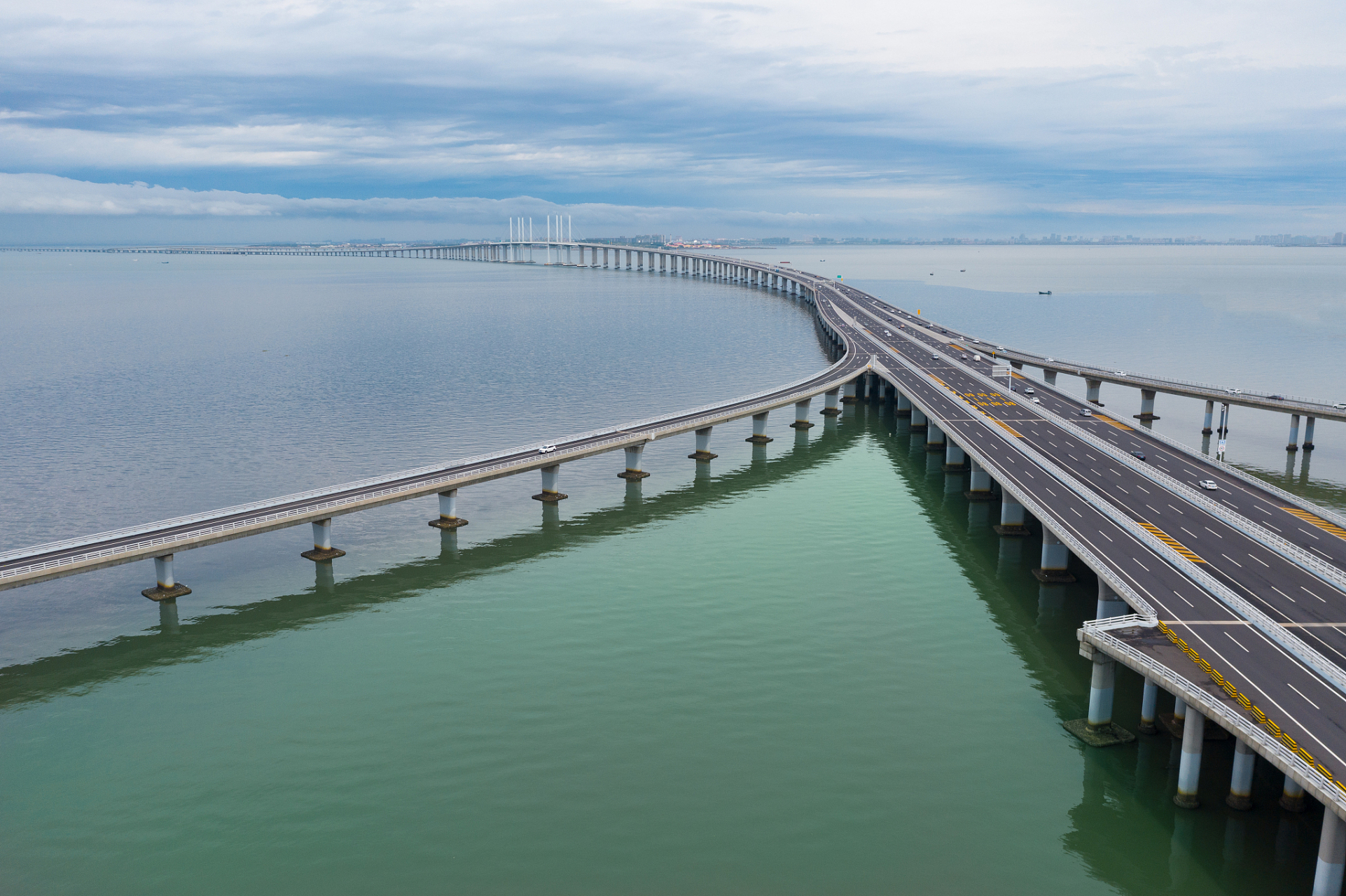 胶州湾大桥观光专线图片