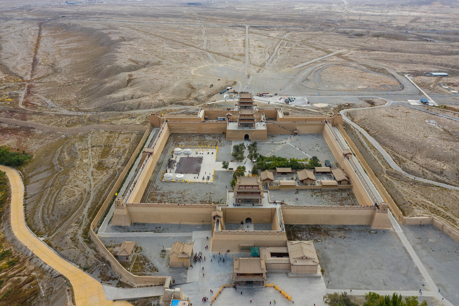 奔赴春天的旅行# 踏春,银川西夏王陵位于宁夏回族自治区银川市西郊