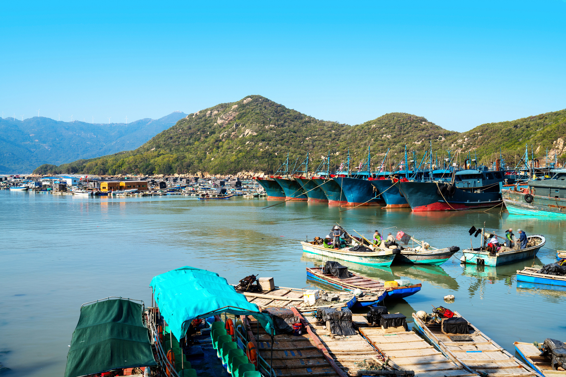 乐享周末分享吧# 渔寮风景区,位于山水环抱之间,一望无际的苍松翠绿