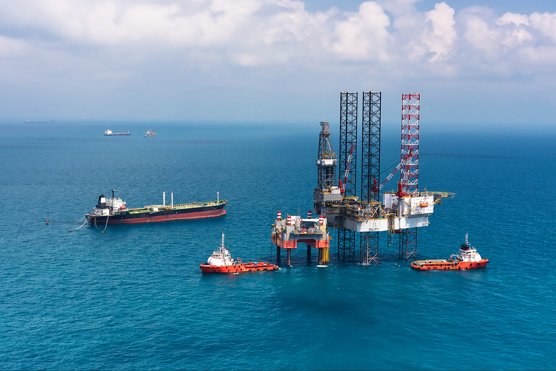 海洋油气工程专业是一个专注于海洋油气资源开发利用的学科.