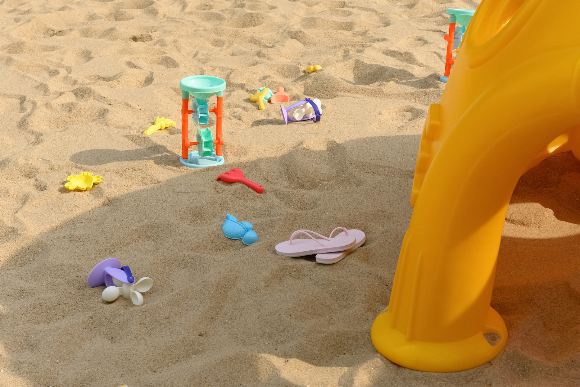 游乐场沙池沙子,关乎孩子欢笑与安全!无毒无害,颗粒适中是关键.