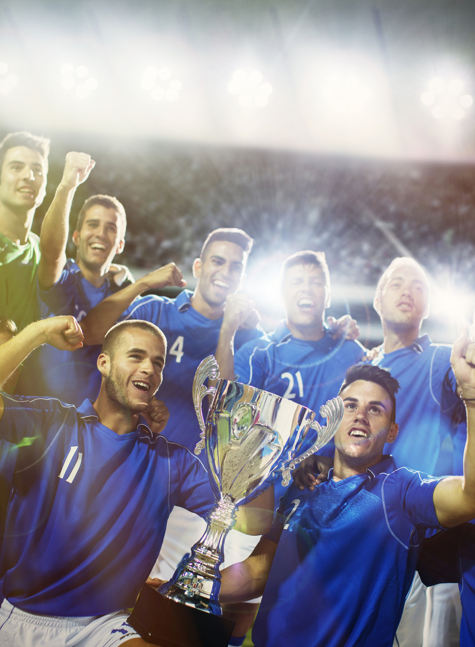 迈阿密国际队以3-2逆转战胜堪萨斯城竞技,这场胜利不仅是一场比赛的