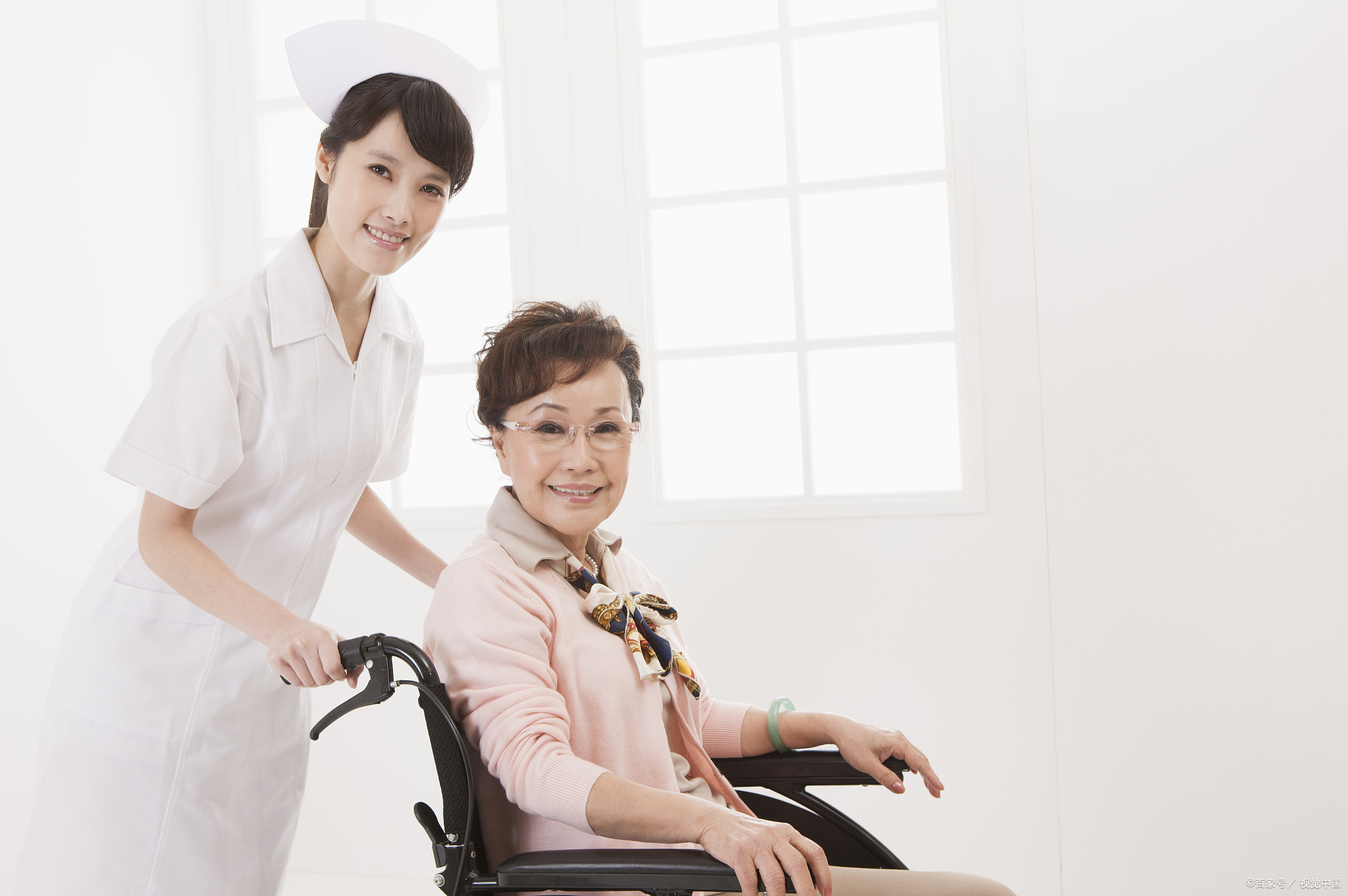 网上养老护理员证怎么考 养老护理员证级别有哪些-本地惠生活