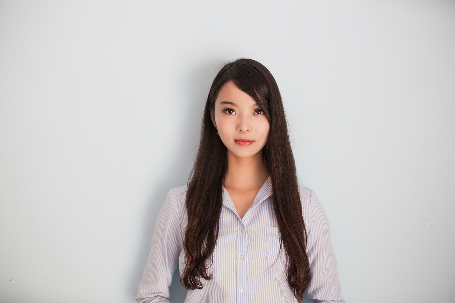 【什么情况下要拍三面照】 在警察局留下了笔录,拍