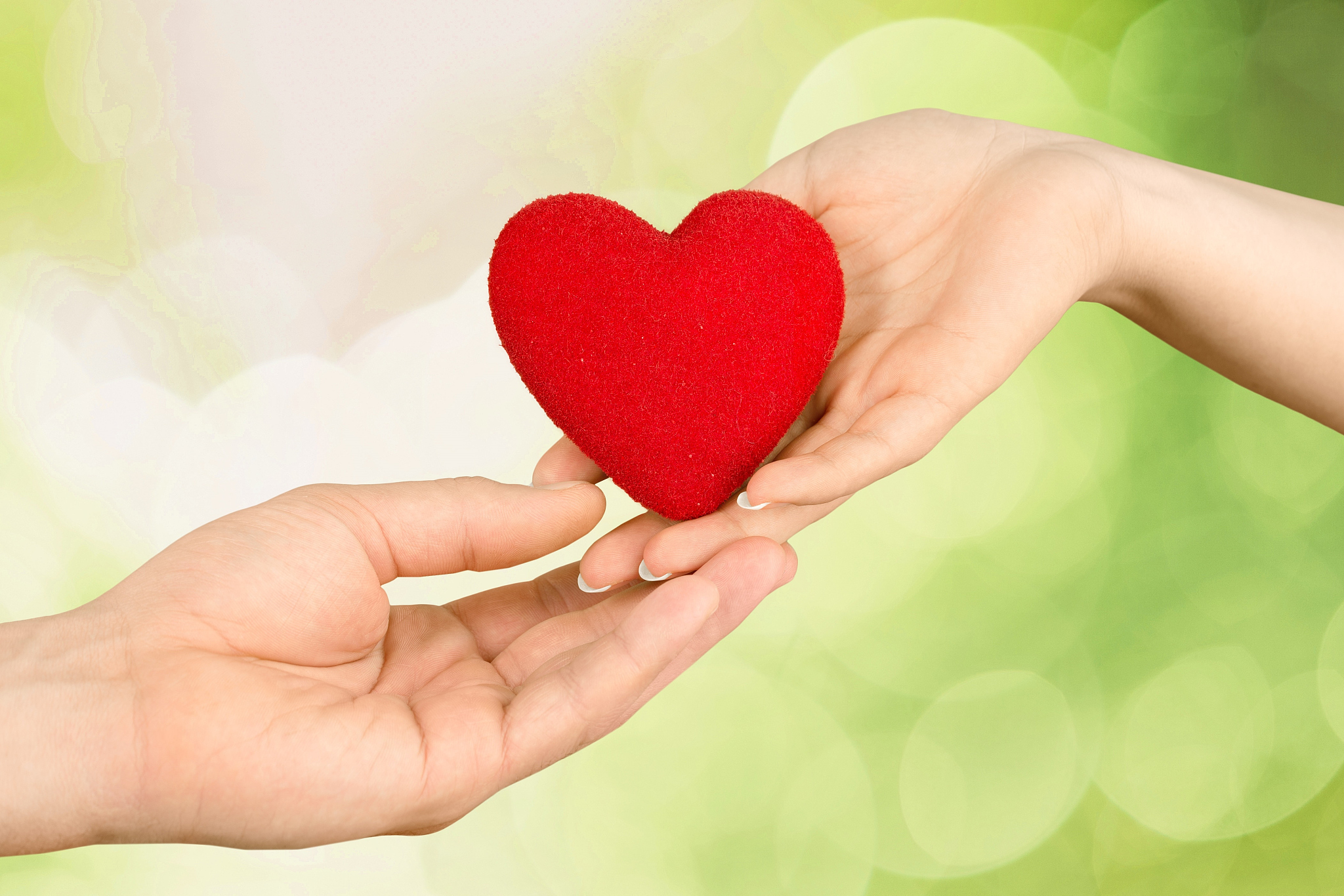 摘要:  古代文学中深情关切的诗歌,现代社交媒体简短