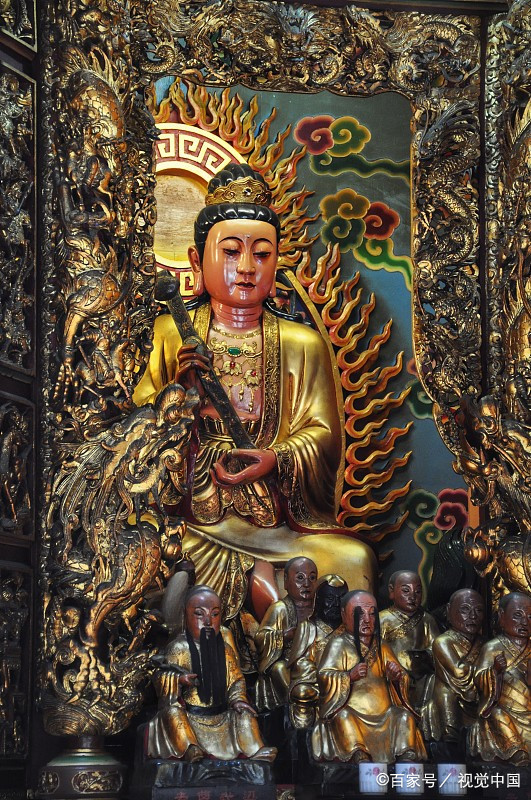 普贤行者,宛如黑暗中的熠熠星光,照亮我们前行的路