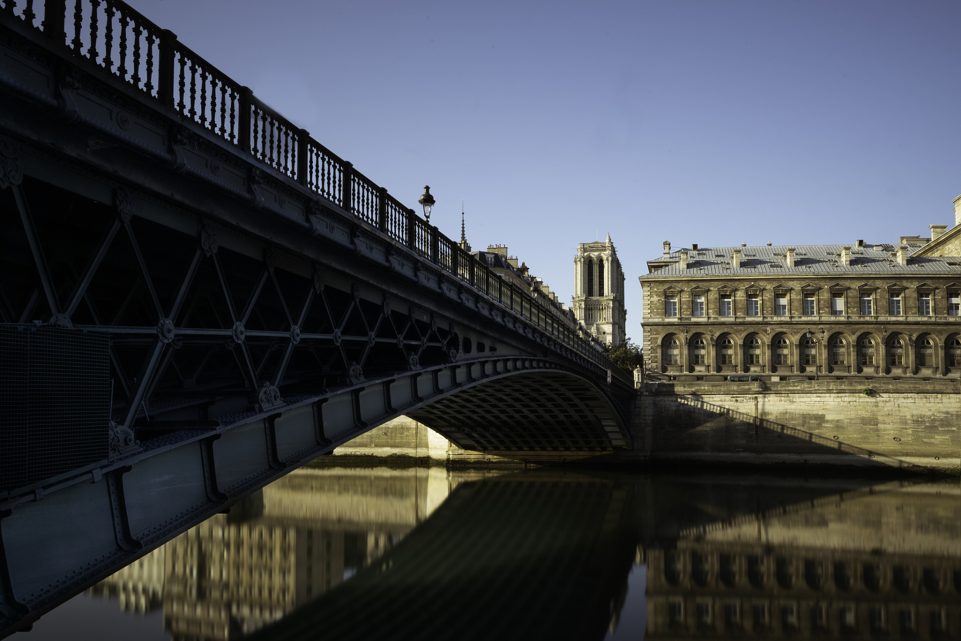 法国图卢兹新桥:跨越加龙河的历史见证,一座城市的灵魂桥梁!