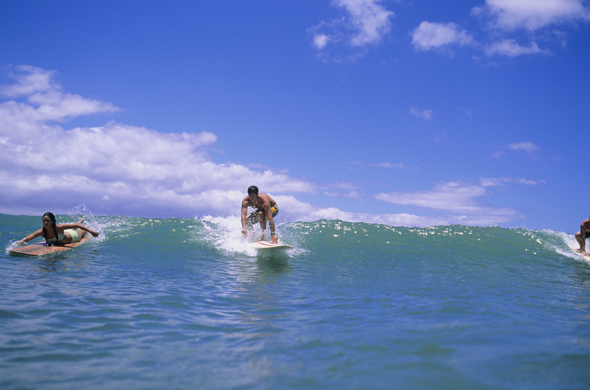 的海洋运动,其中三亚太阳湾海洋运动便是最为著名而引人瞩目的一种