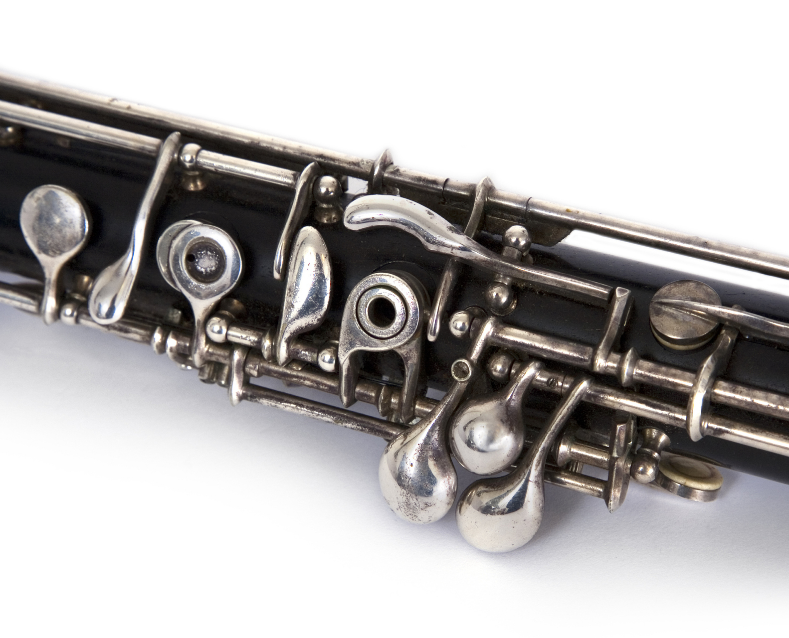 英国管是一种历史悠久的双簧木管乐器,音色独特且富有表现力,被广泛