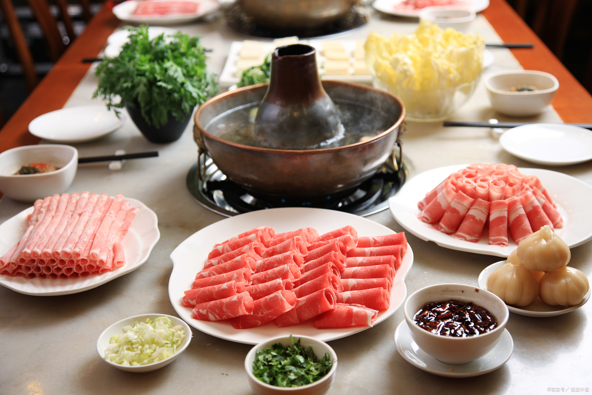 涮羊肉是一道传统的美食,尤其在.@健身生活录的动态