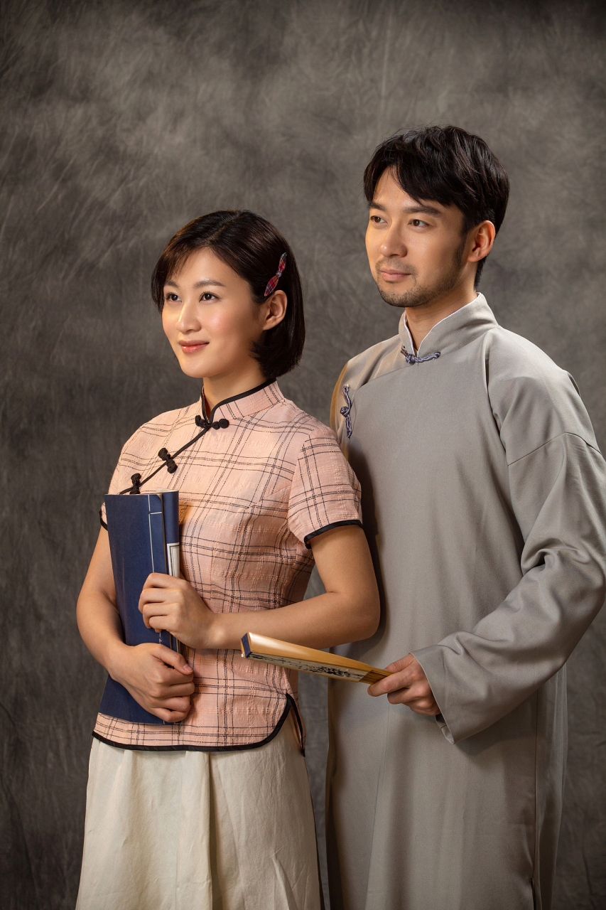 民国爱情# 在民国时期的上海,街巷繁华,江南水乡的美景与繁忙的都市