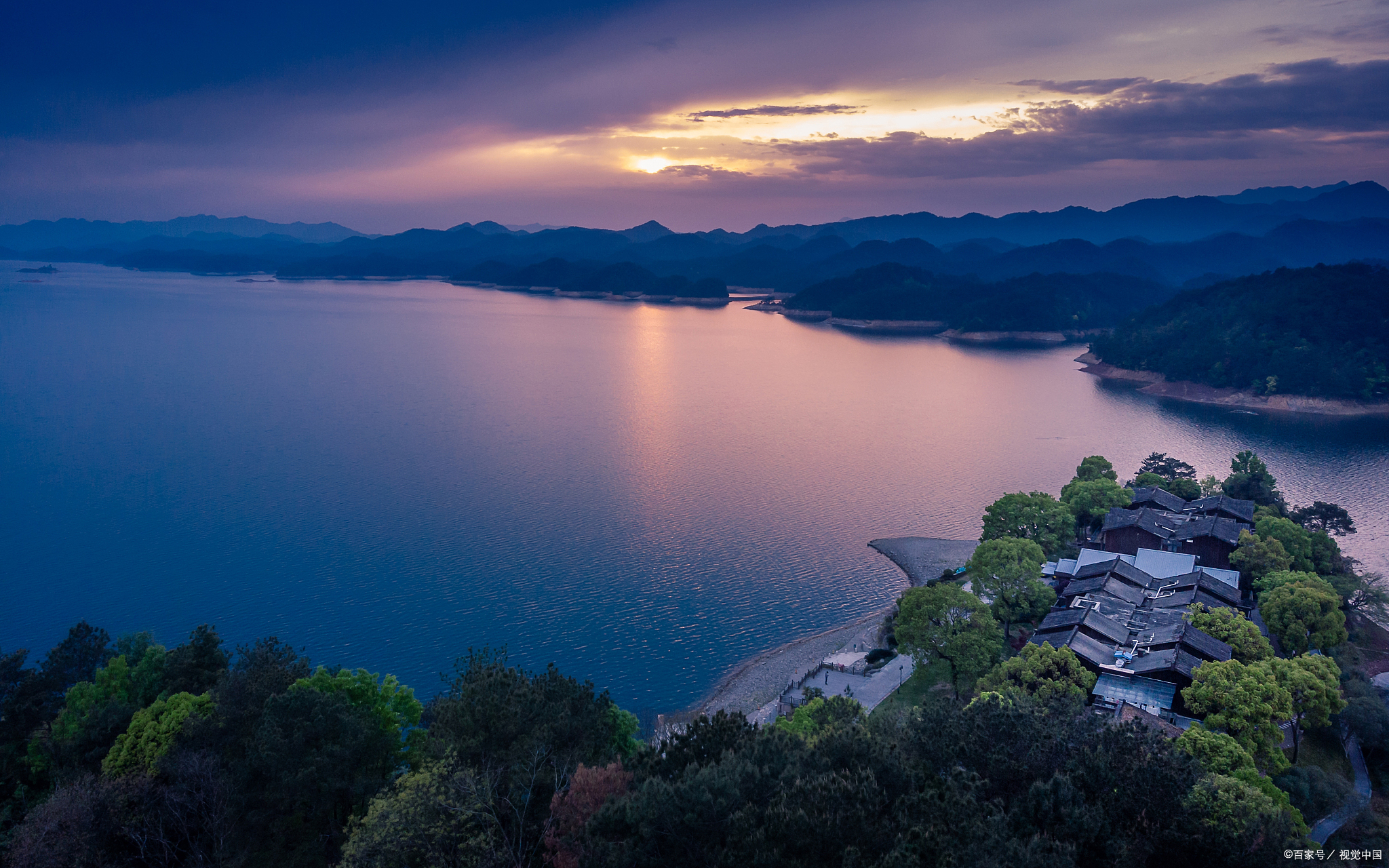 千岛湖:碧波万顷,自然奇观的湖上世界