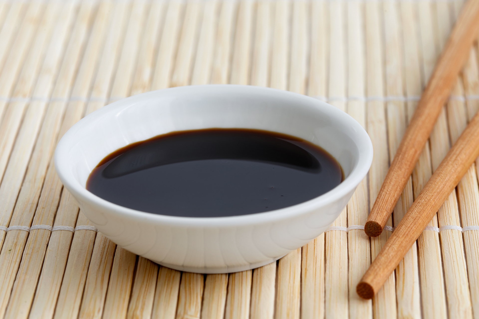 醋,作为我们日常生活中的重要调味品之一,已经得到了广泛的认可和应用