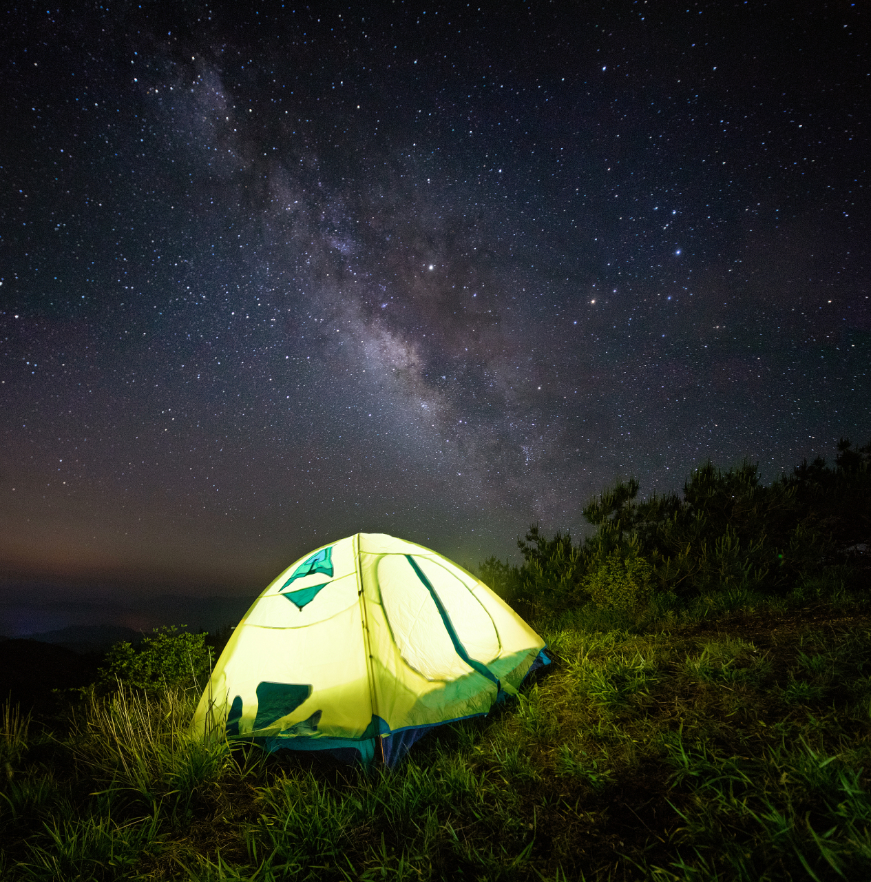 郑州黄河滩,野外露营,听涛观星.在母亲河畔,搭起帐篷,享受宁静的夜晚.