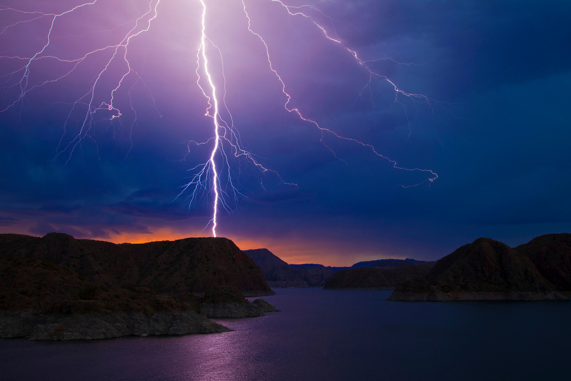 超度惊雷-超度亡灵的最佳时间