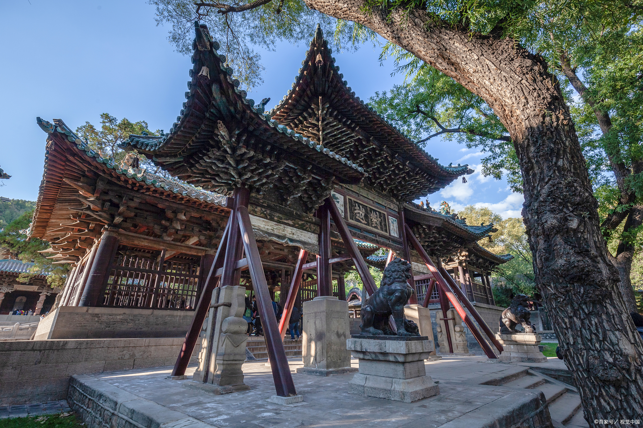 山西晋祠,位于山西省太原市西南25公里的悬瓮山麓,晋水发源处,是一