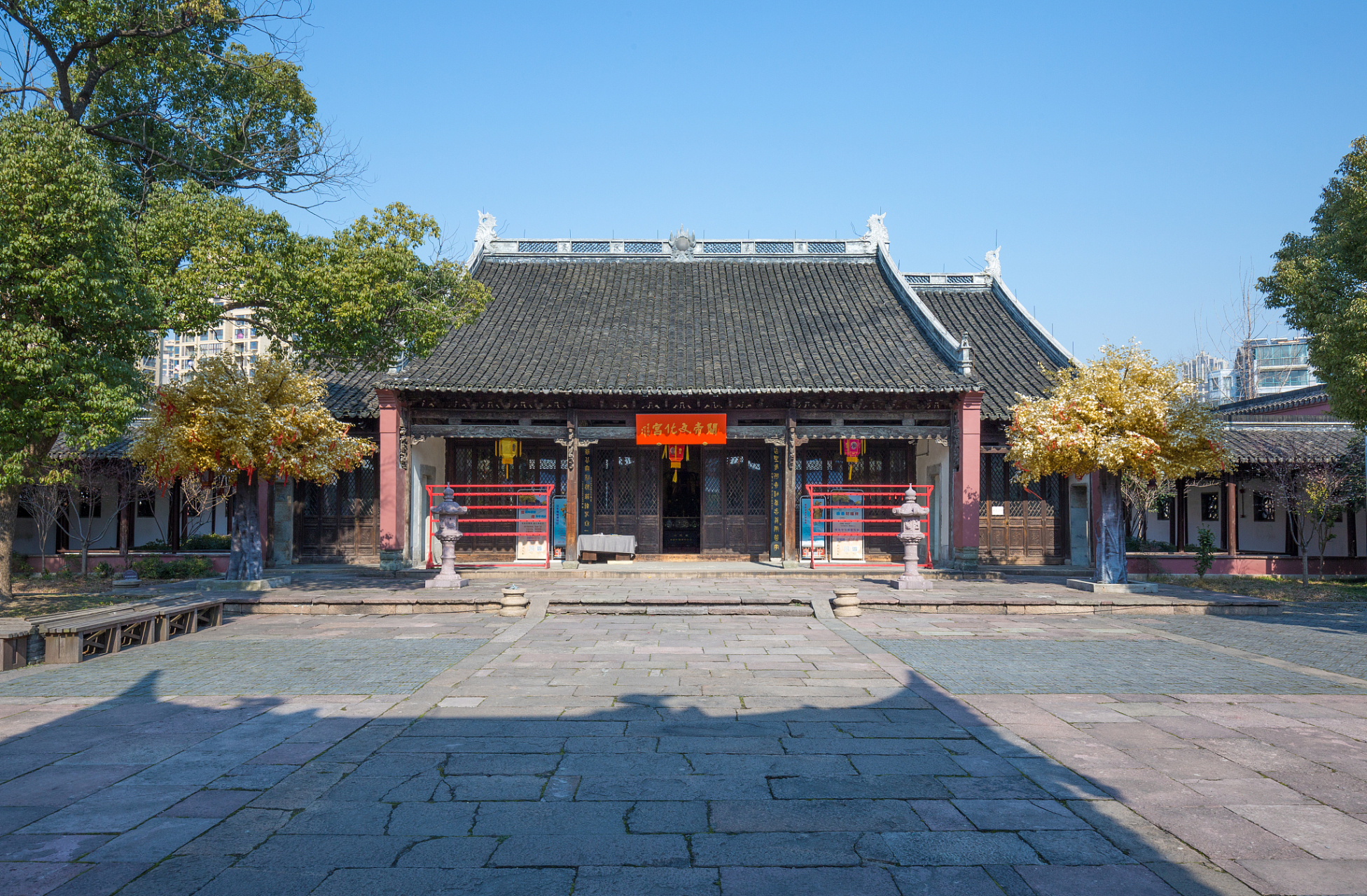 了解历史:南澳总兵府是清代总兵府遗址,游客可以了解南澳作为交鸵要