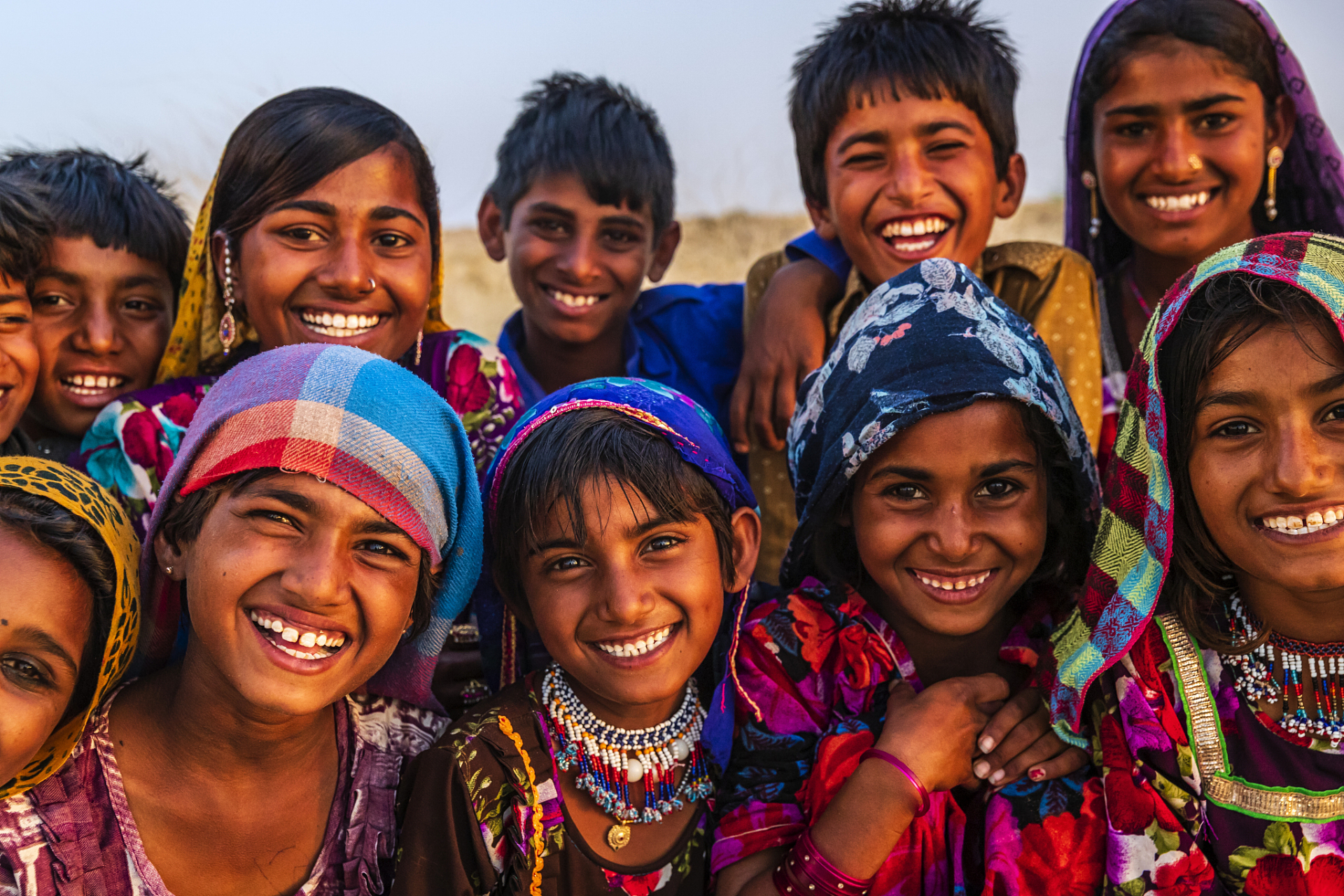 印度是世界上唯一一个原生民族中白种人,黑种人和黄种人都有分布的