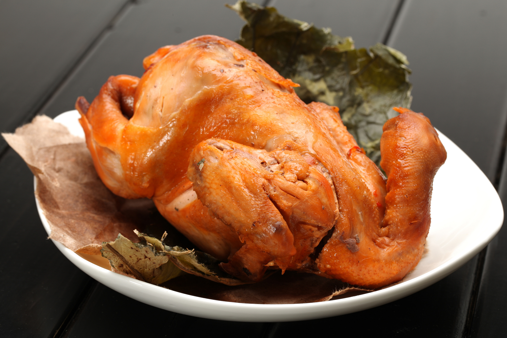 作为磁县的特色美食之一,胖妮熏鸡已经成为了磁县的一张名片.