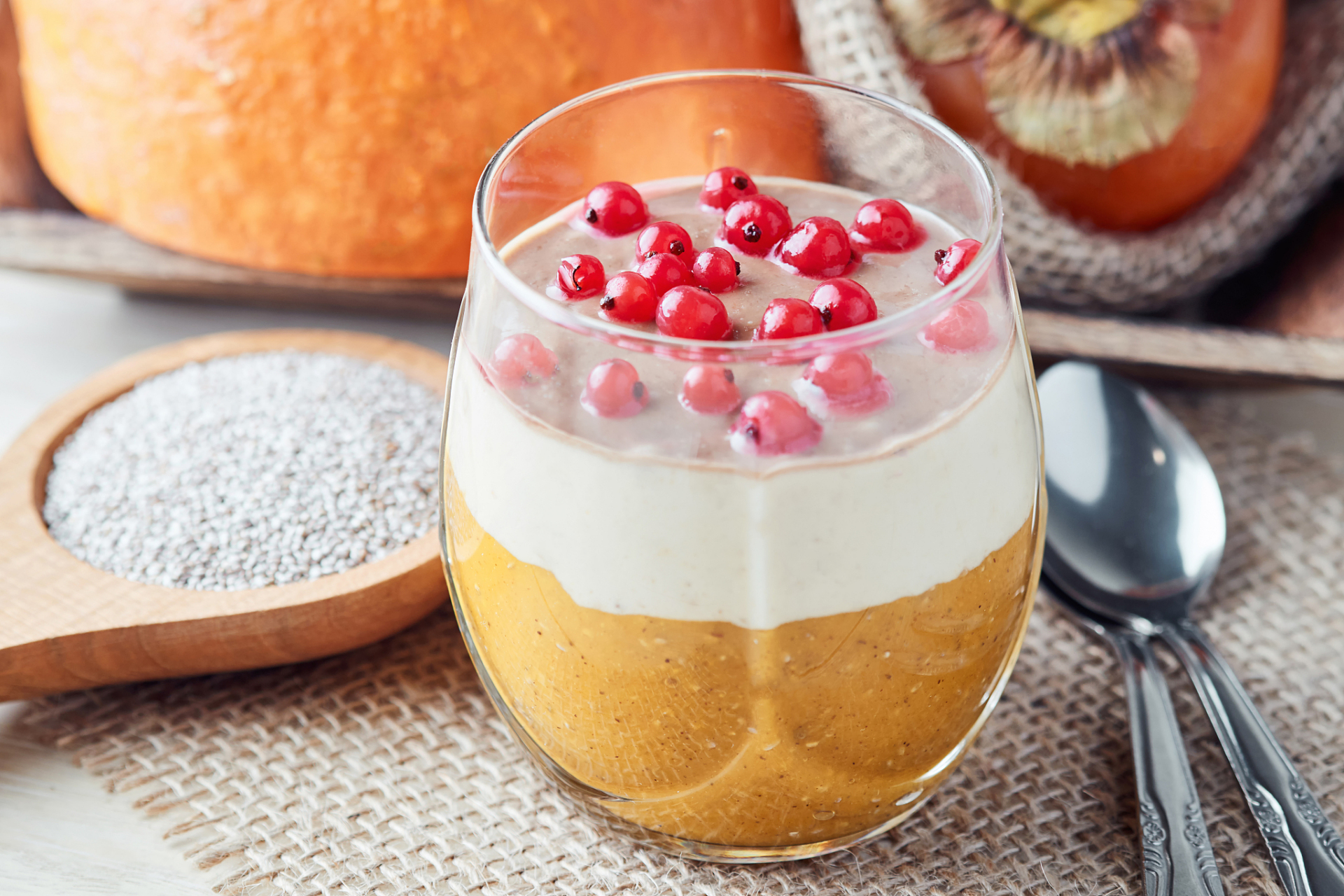 超级简单又好喝的桃子撞奶来啦!