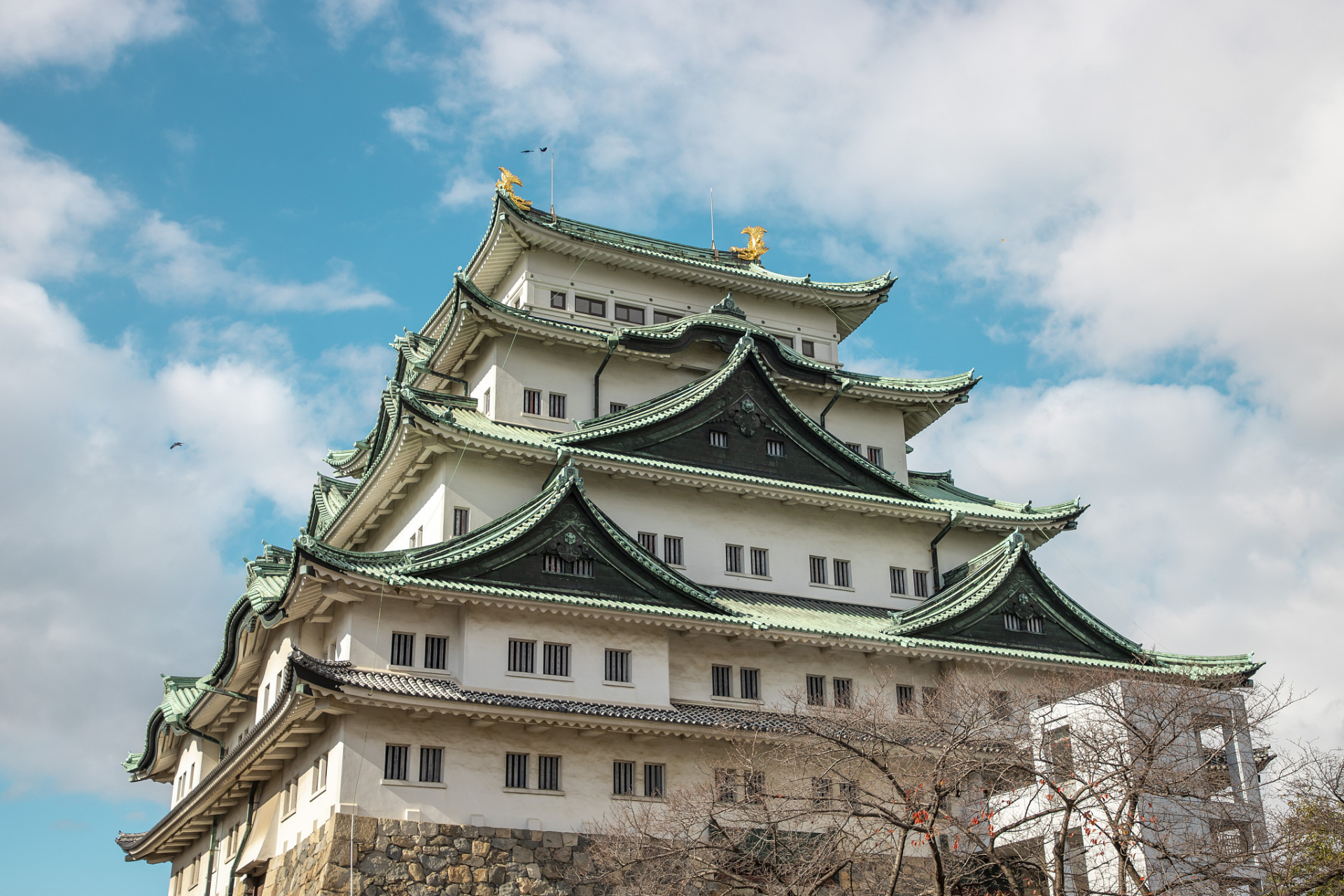 位于日本爱知县名古屋市,是该市的标志性建筑之一,也是日本历史文化的