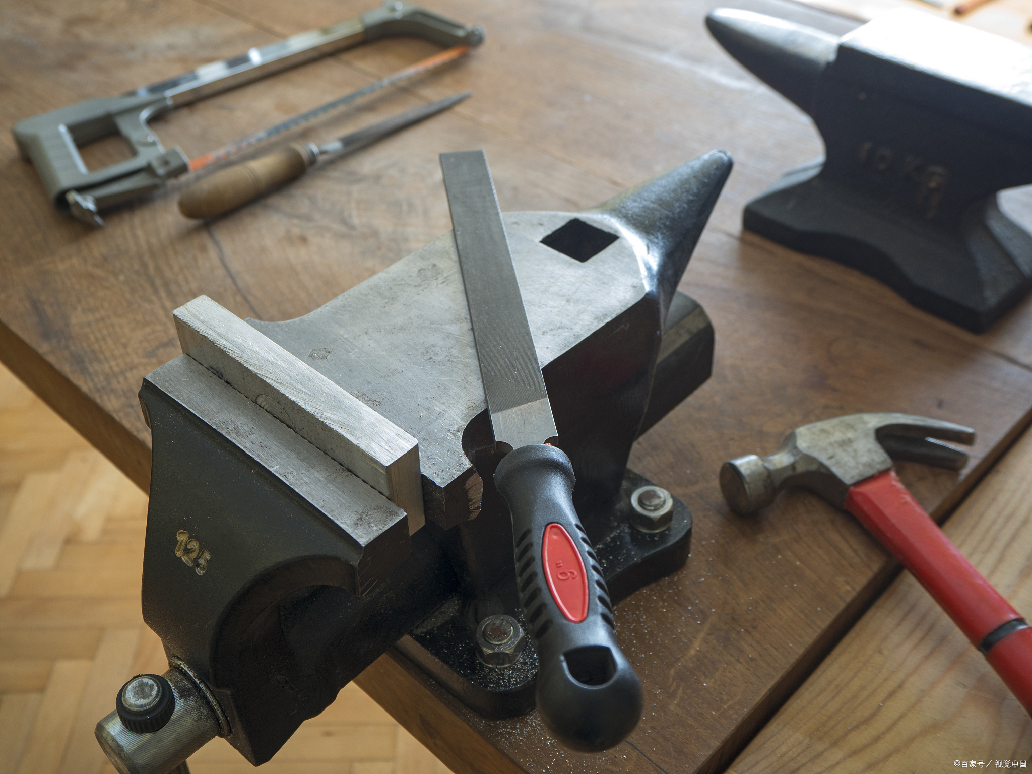 这个笨重的铁家伙很多人肯定不熟悉,但对于在制造业工