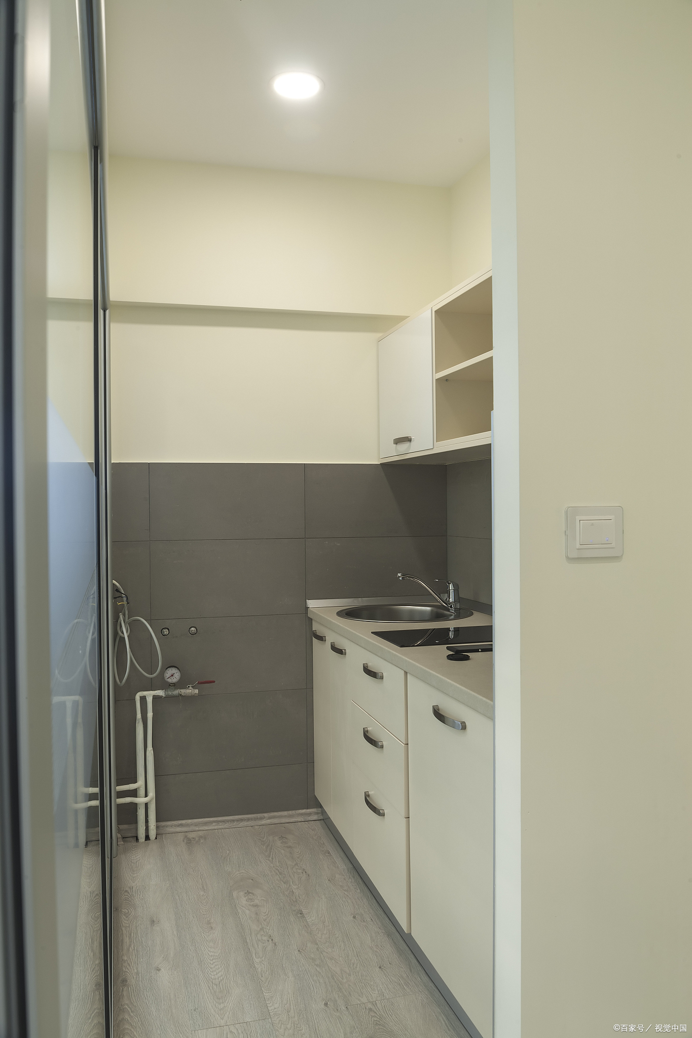 厨房卫生间一墙之隔如何化解?卫生间和厨房一墙之隔怎么装修好?