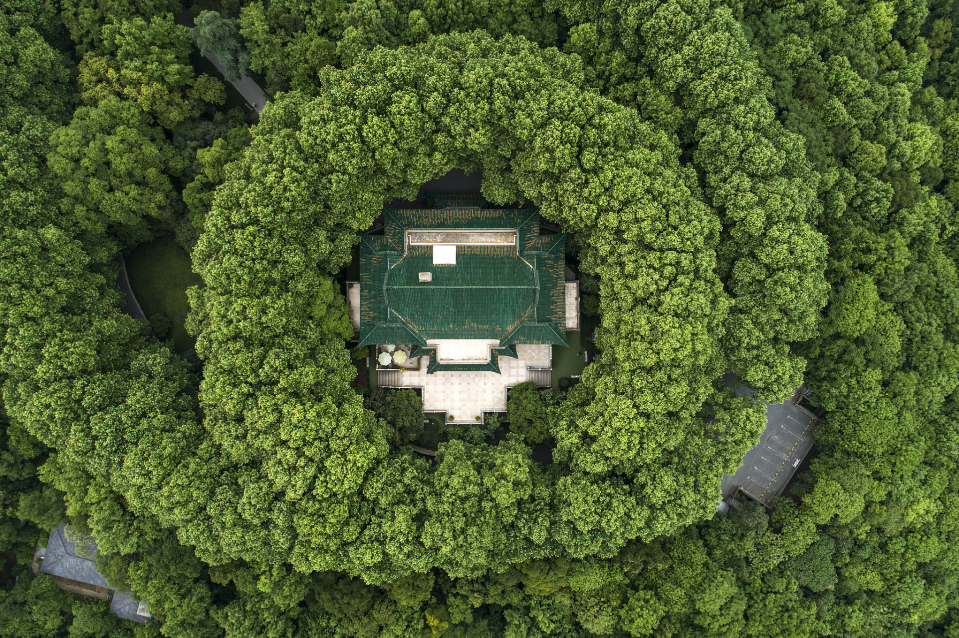 南京美龄宫:四季美景如画96 南京美龄宫,位于南京市玄武区钟山风景