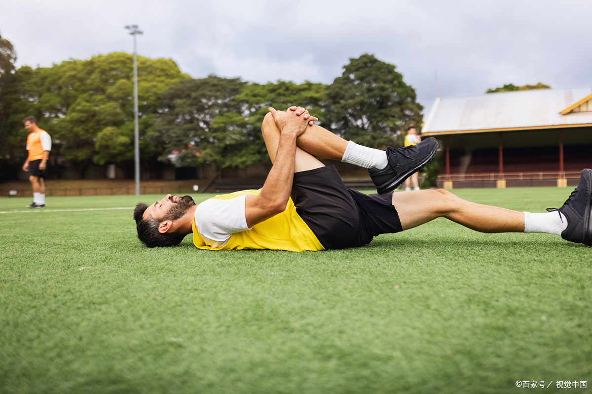 春季焕新# 春季运动后拉伸,缓解肌肉疲劳 春天,人们的运动热情高涨