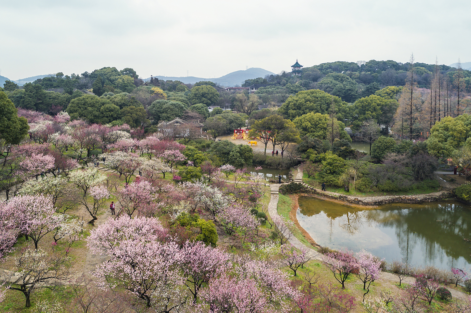 无锡梅园横山,如诗如画般美丽景色的胜地.