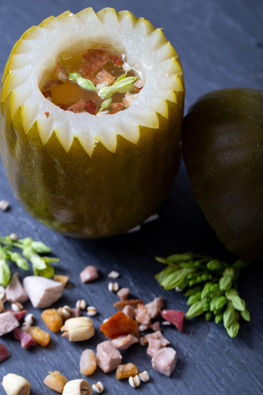 五千年食光# 八宝冬瓜盅  夏日佳肴,八宝冬瓜盅,是一道历史悠久的