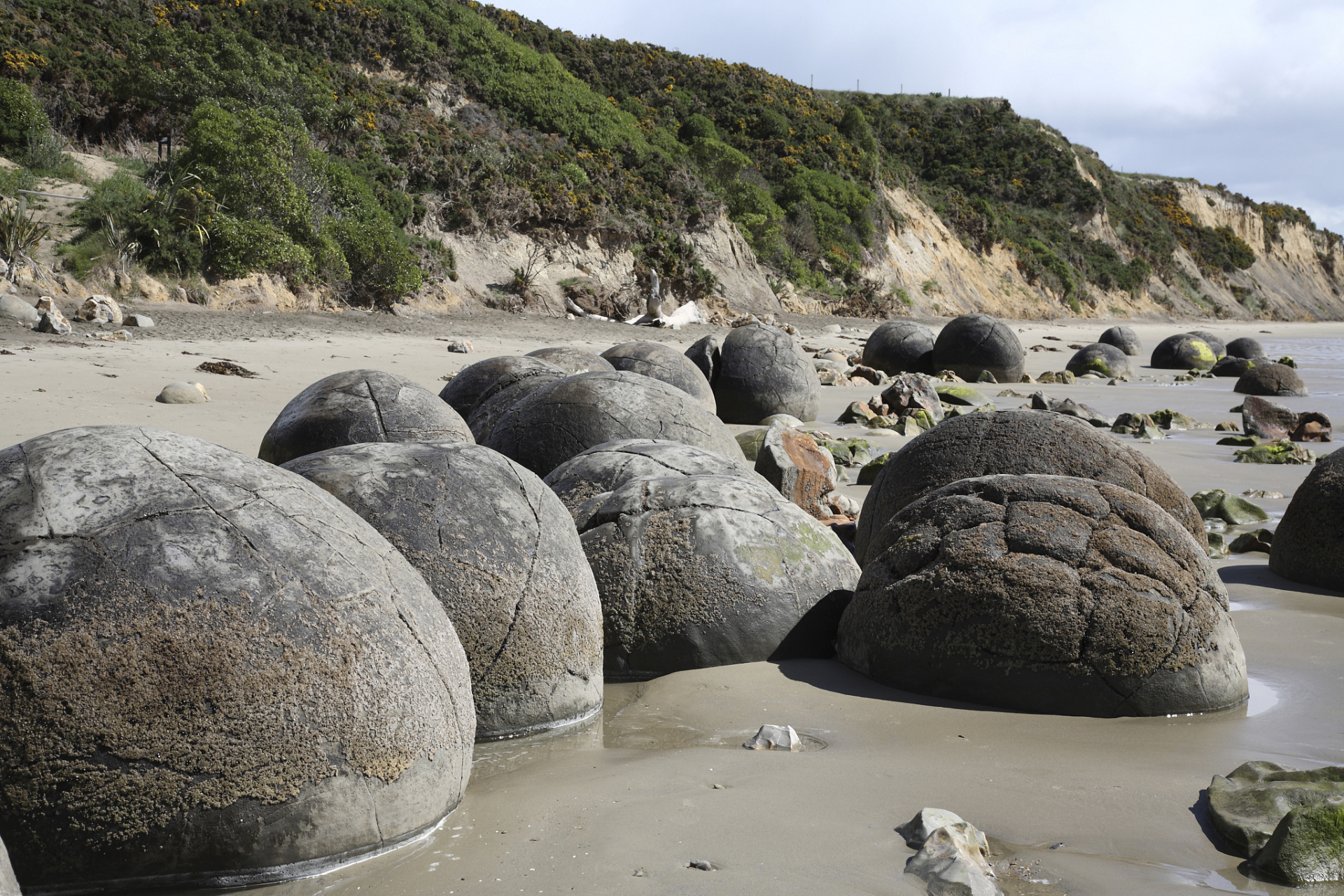 哥斯达黎加的石球遗址是一个引发了许多关于其起源,用途和制作方法的