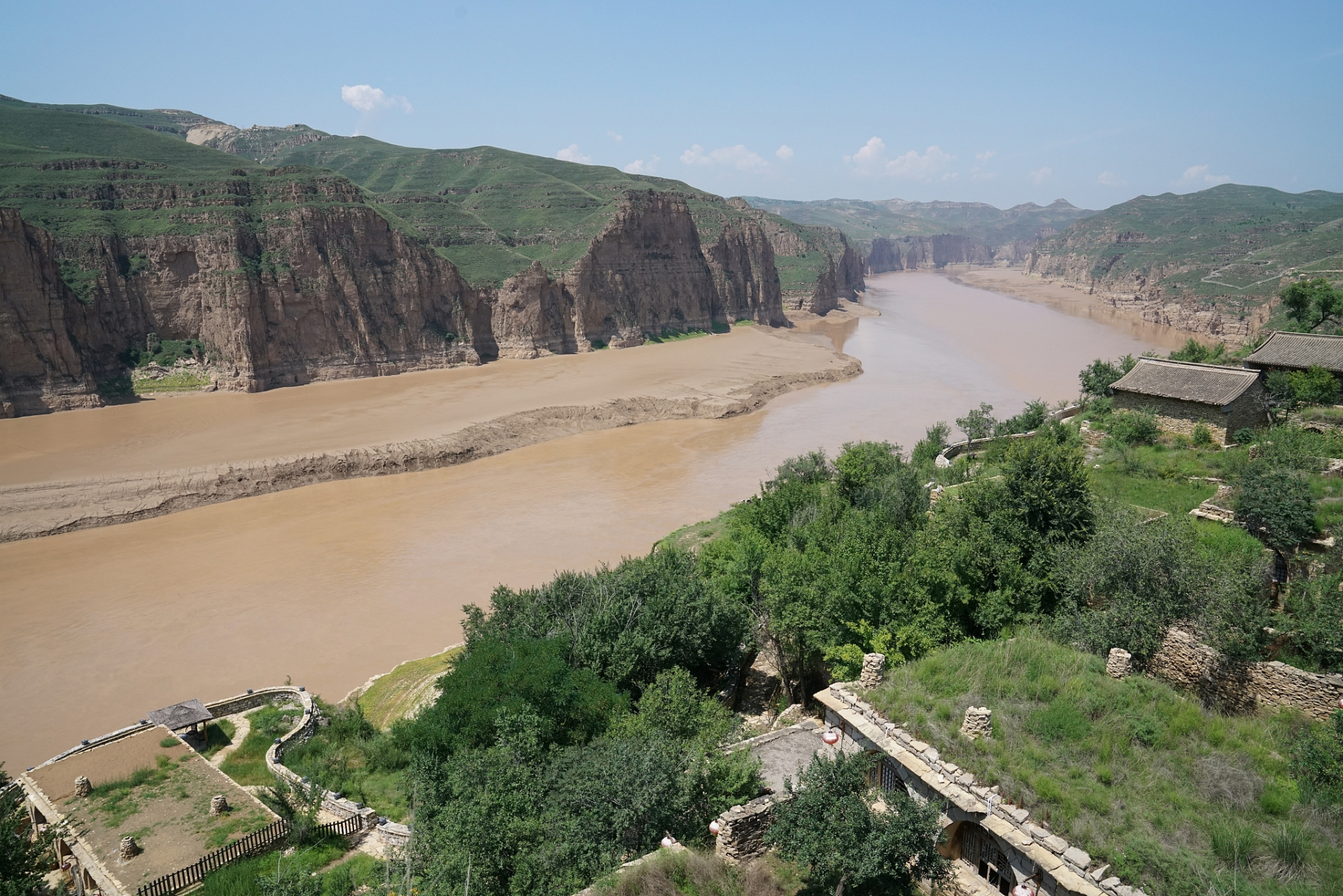 郑州黄河风景区:由黄河风景区,滨江森林公园,黄河游览区和二七塔等