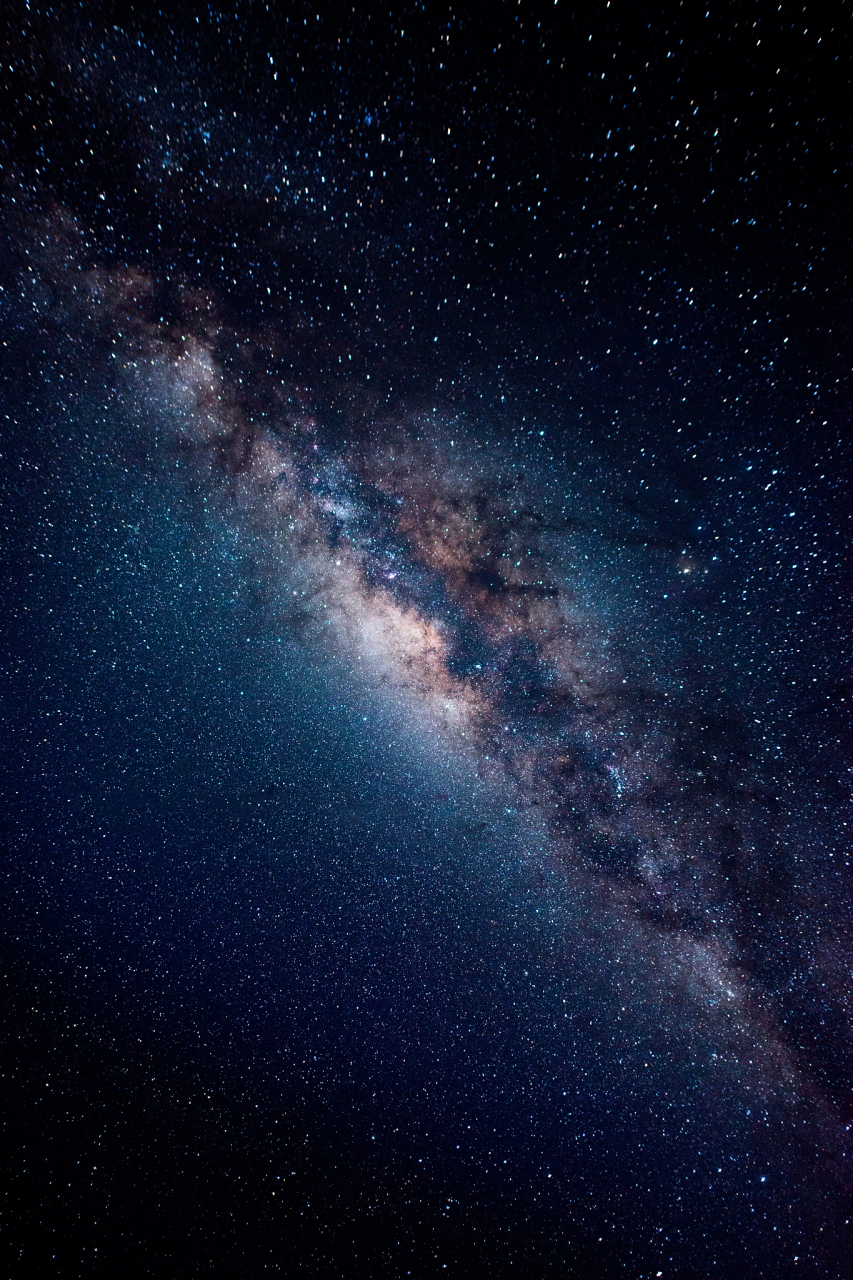 停下来的时候,可以抬头看下星空,一望无际,仿佛什么都没有,却充满奇迹