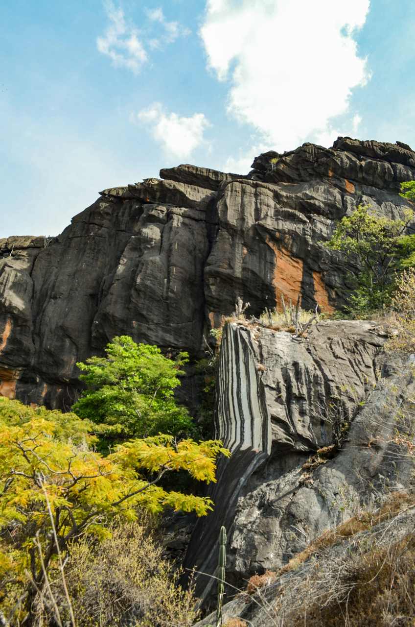 温岭市,鱼米之乡大探秘!4a级长屿硐天,地质公园方山-南嵩岩等你来闯.