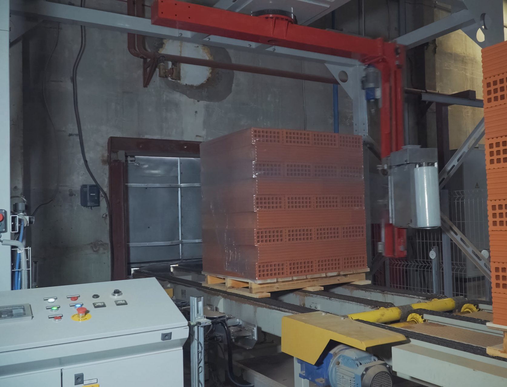 91铝型材时效处理工艺  铝型材时效处理是指在铝合金制品的生产过程