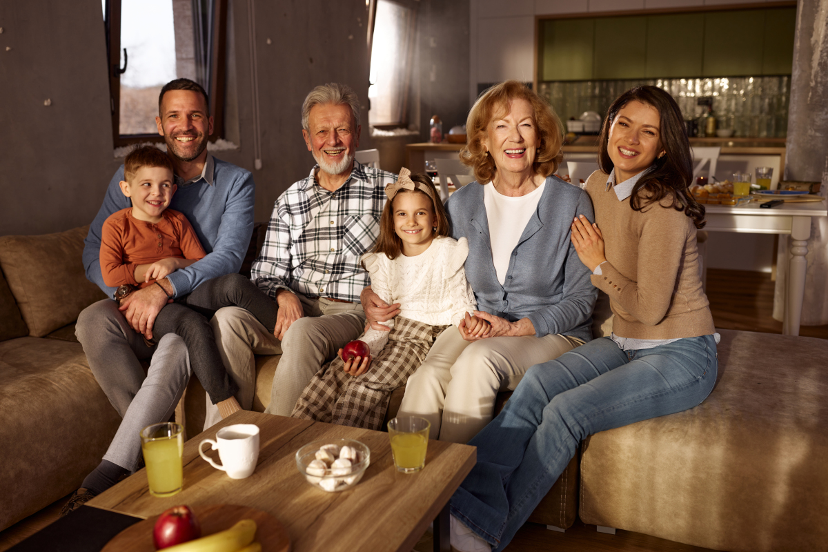 男人一生中几个重要的亲人排名位置如下:  第一,父母排第一.