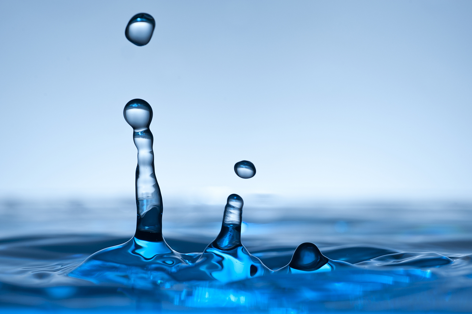 书中说道,人生中,谁越"认真",谁就越"倒霉".