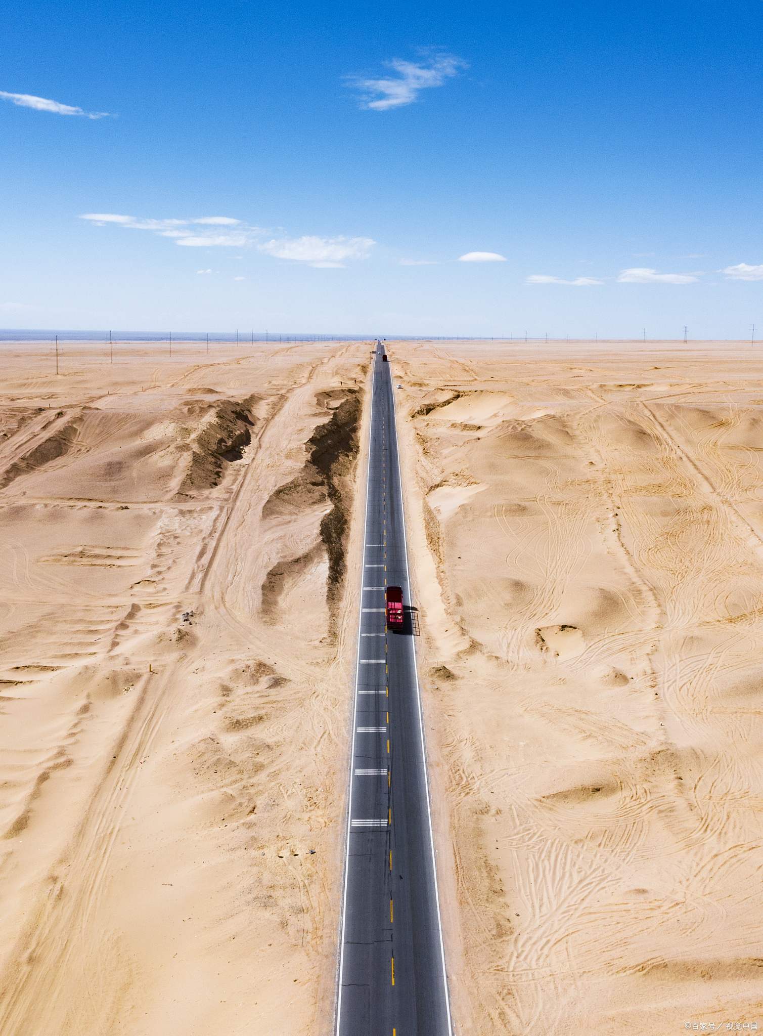 建议预留充足时间,沿途风景震撼,适合深度体验沙漠公路的壮美与孤独感