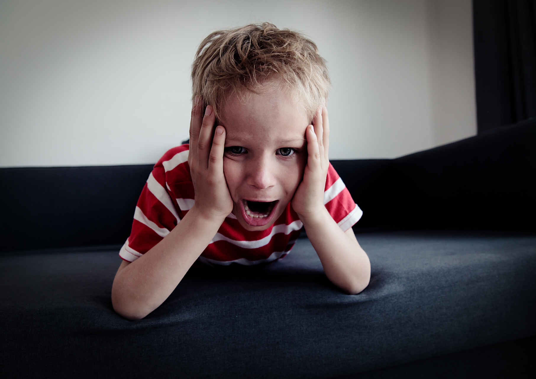 宝宝爱发脾气,家长要注意!