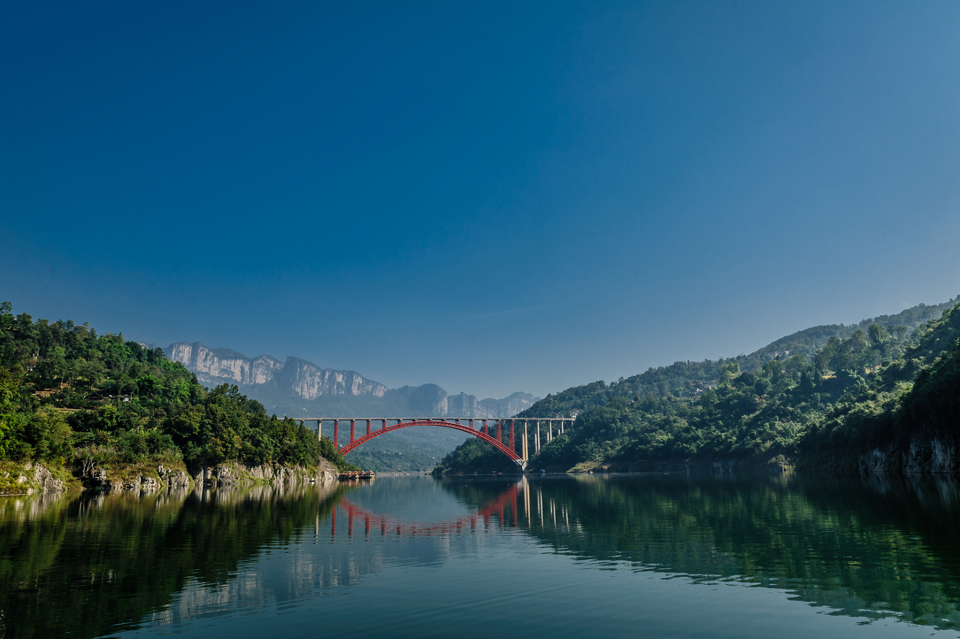 重庆云阳县,一个隐藏在重庆腹地的自然宝藏,让我忍不住向它表白喜爱.