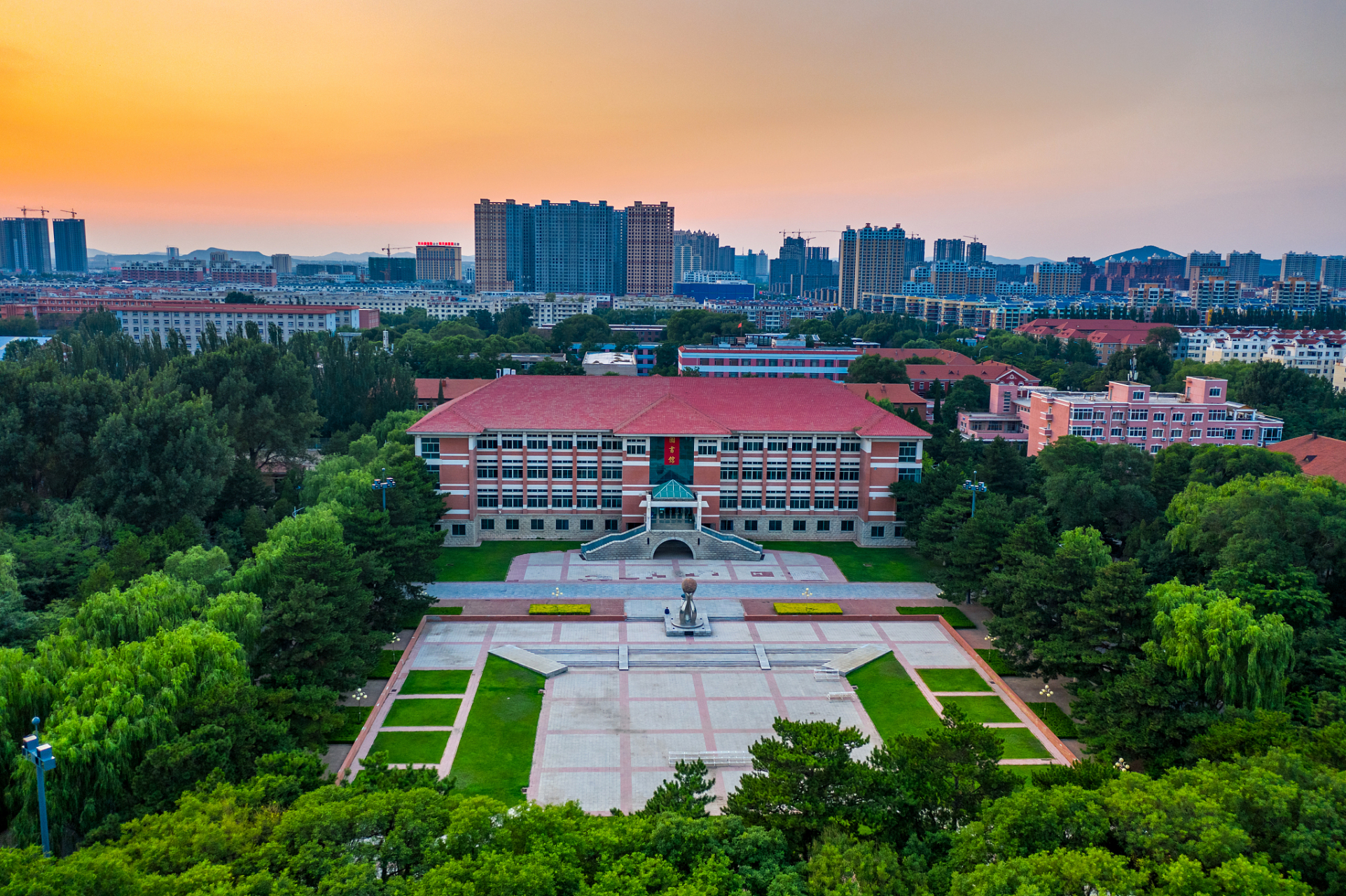 河南南阳师范学院简介图片