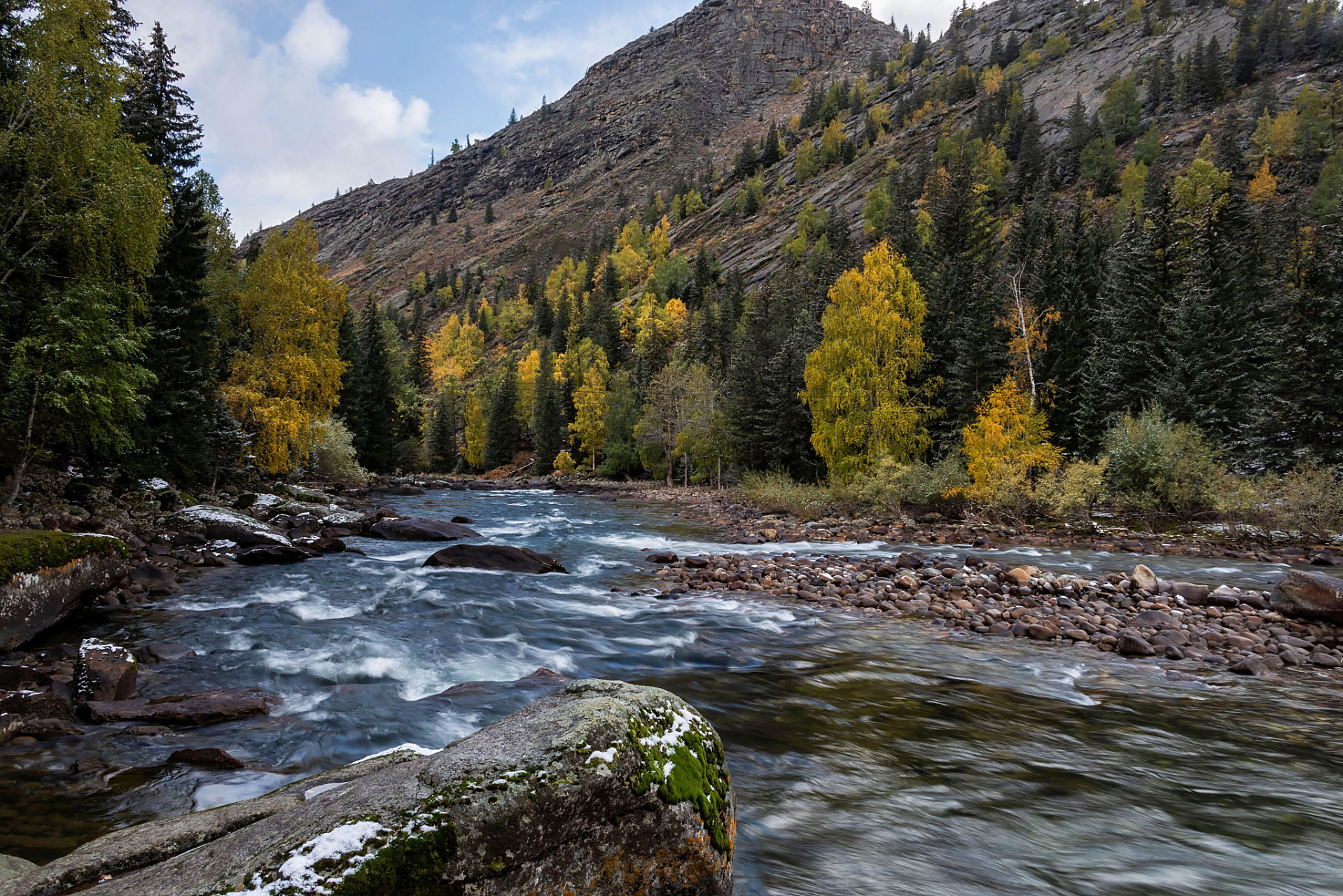 旅行中的治愈日常# 可可托海风景区位于新疆北部的额尔齐斯河源头