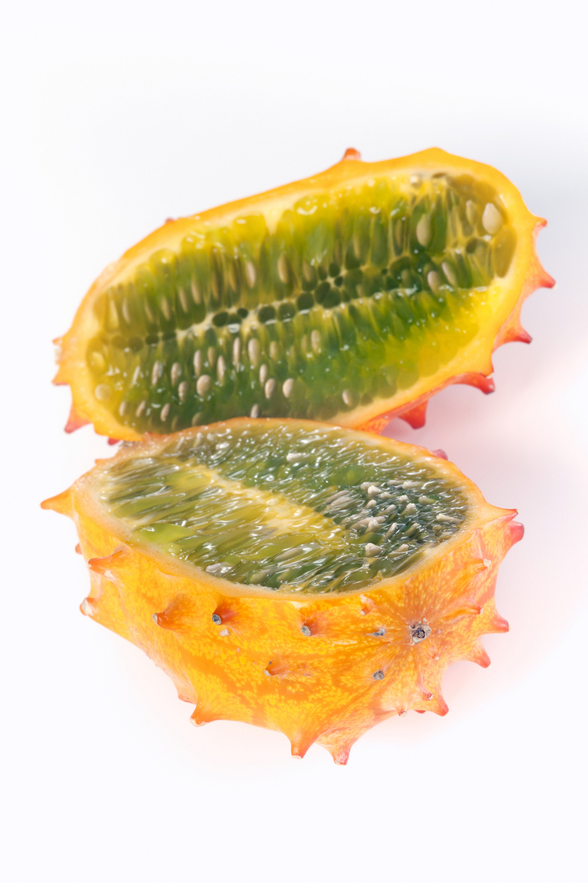 大理# #云南# #水果#   这种表皮带刺的水果,大家认识吗?