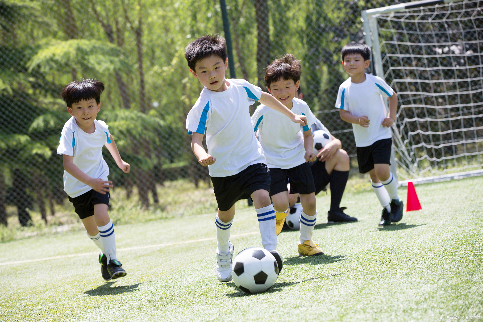 狠心推一把,孩子就能迈出舒适区,去迎接虽有些累,但对身心都有益处的
