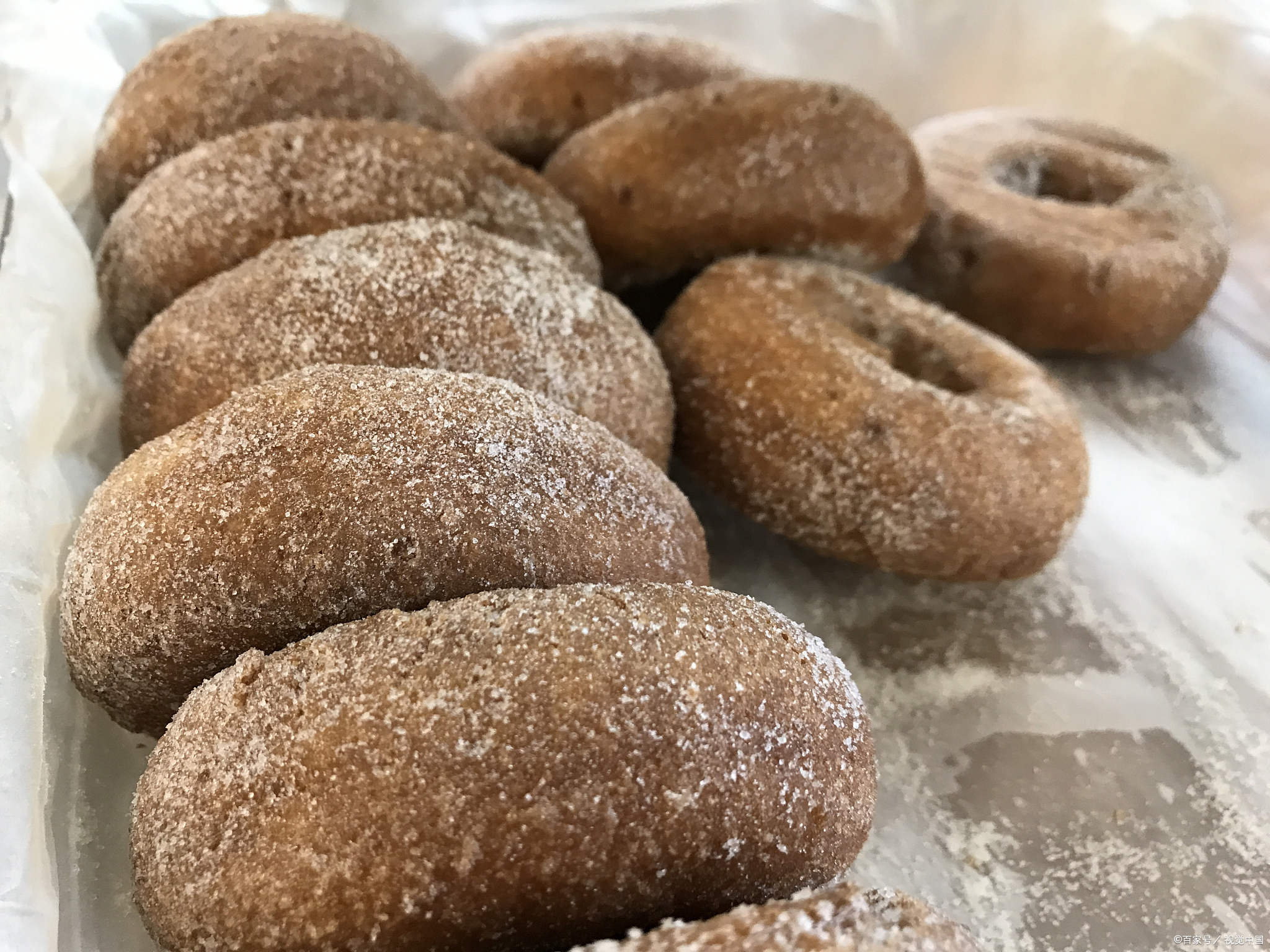 今天我来给大家详细介绍一下如何制作美味的驴打滚!