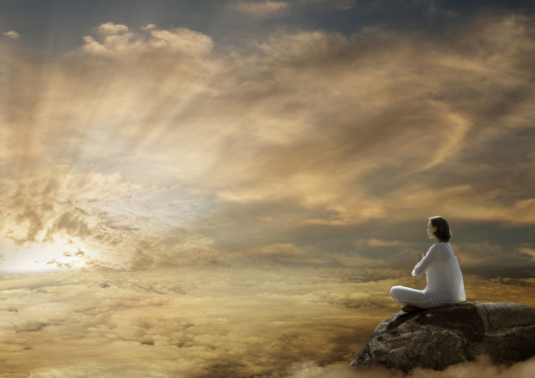 通过专注一境,控制思维和情绪,摆脱外界干扰和内心杂念,使内心得到